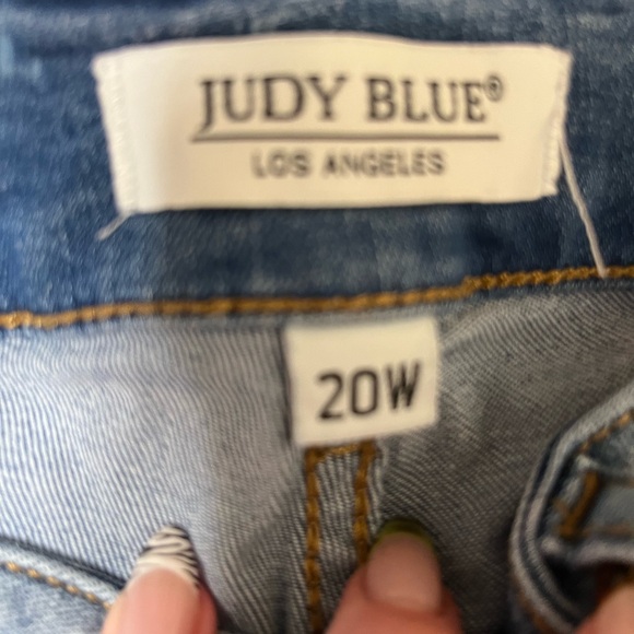 JUDY Blue Distressed Floral Spring Skinny Size 20W - Picture 3 of 4